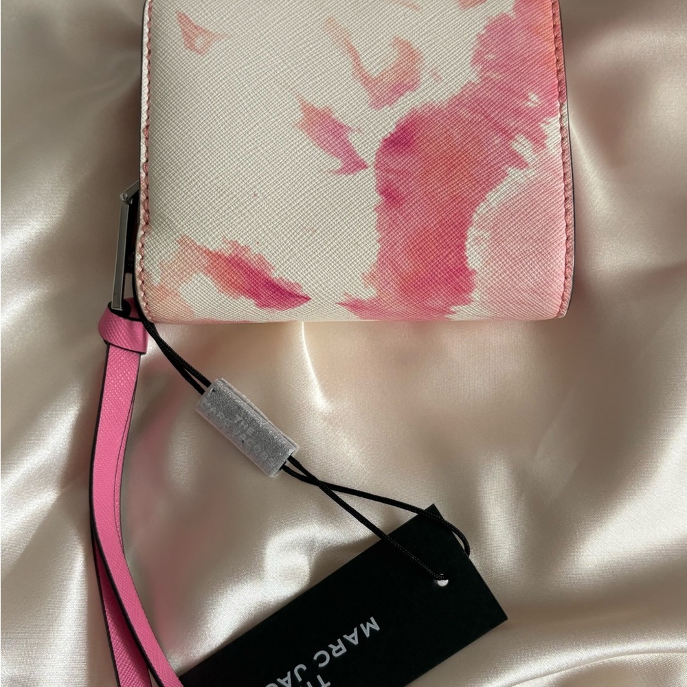 🎉 Marc Jacobs Tie-Dye Compact Wallet - Picture 2 of 6